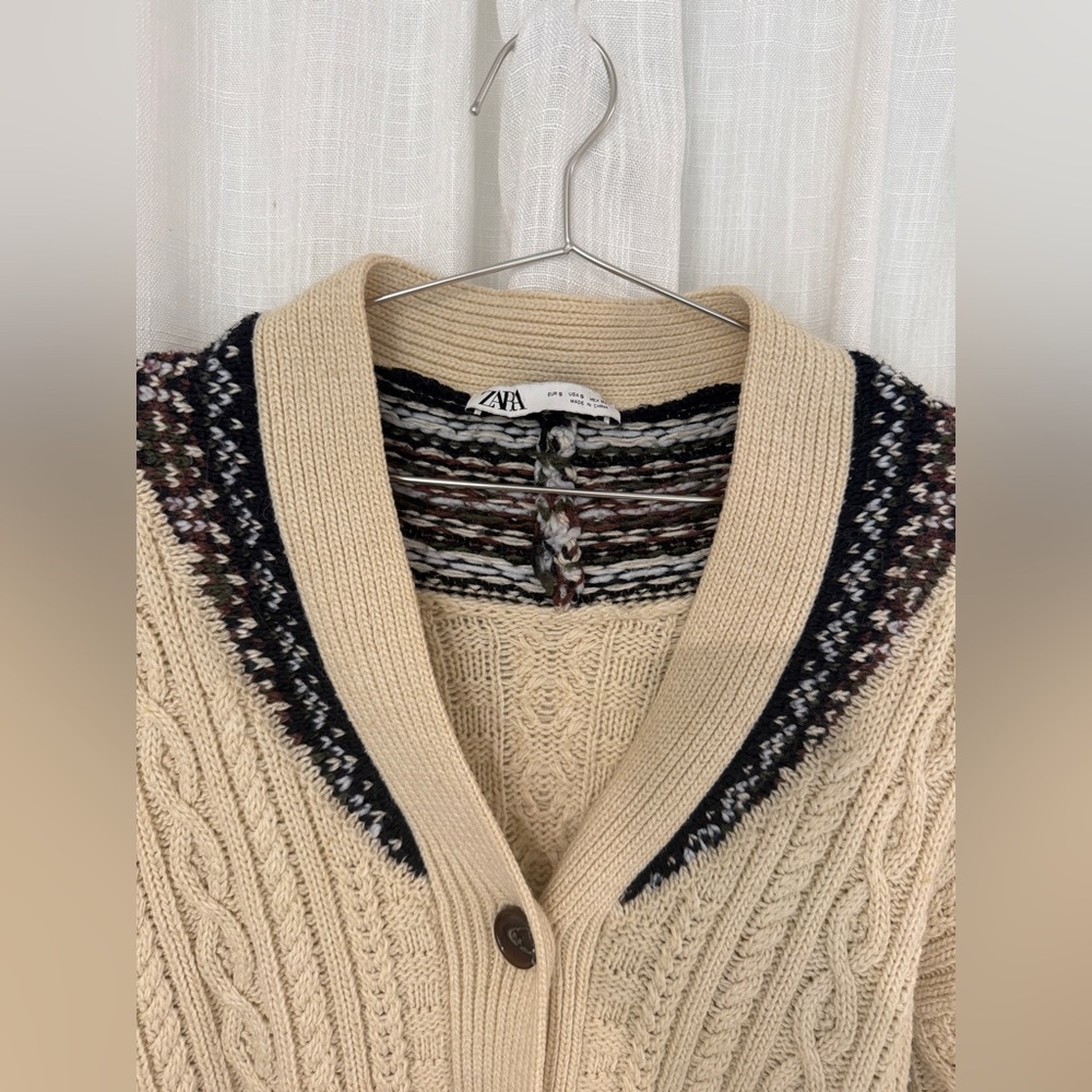 Zara women’s Beige Cable Knit Cardigan Sweater - Picture 3 of 4